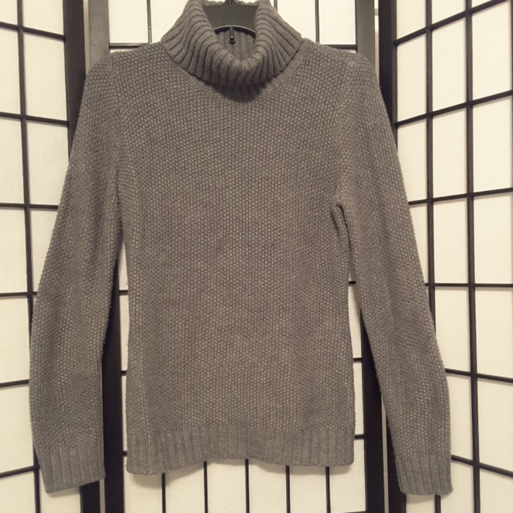 New York and company grey sweater small